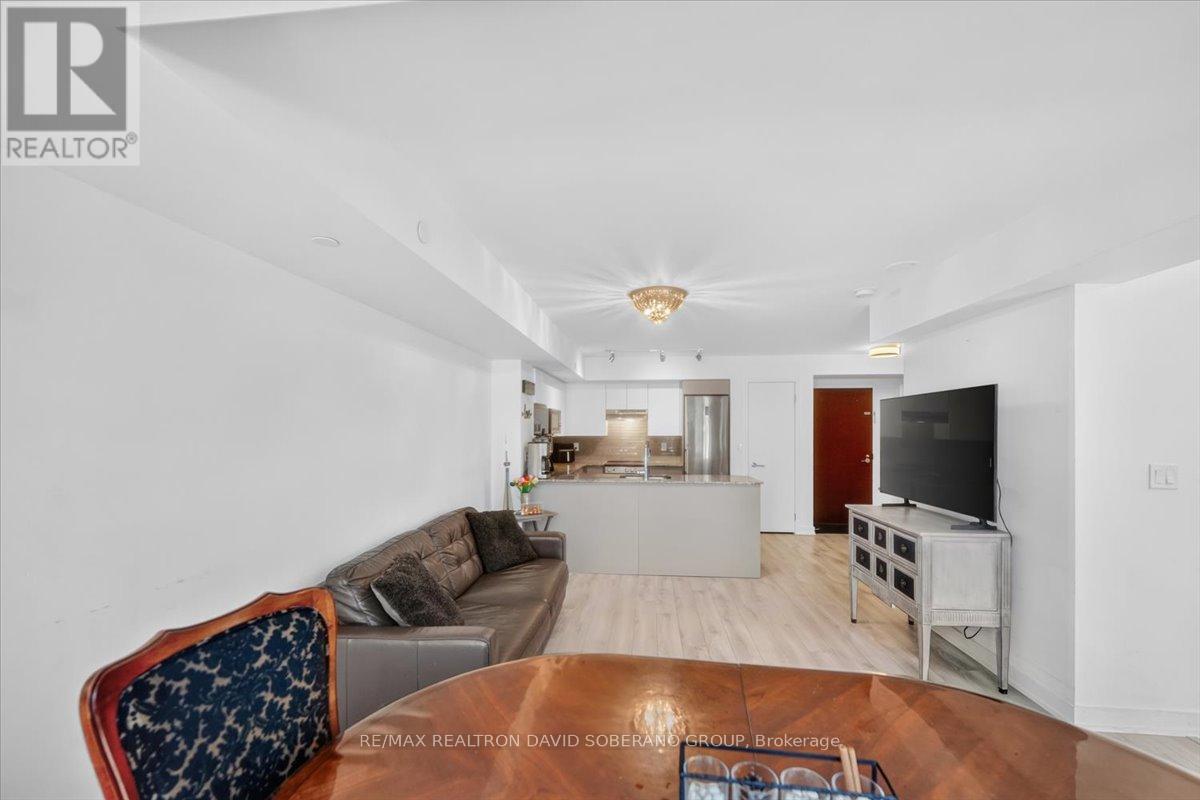 112 VARNA DRIVE - 6