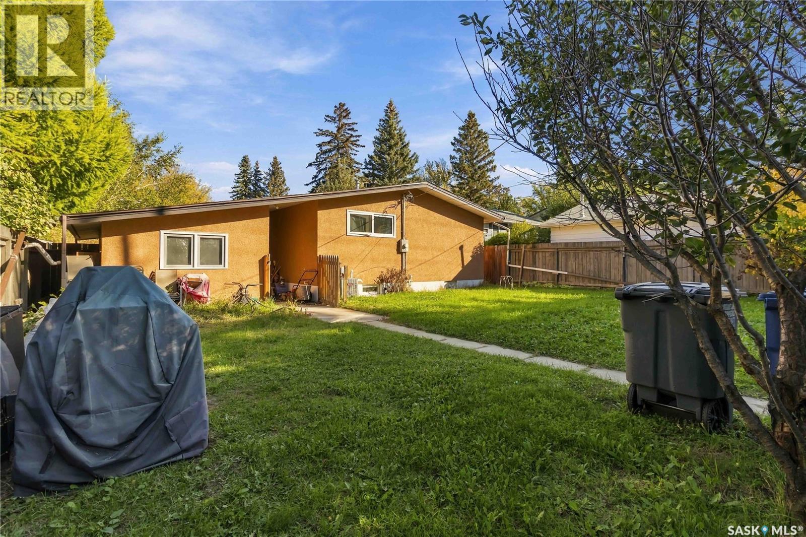 1814 WILSON CRESCENT - 22