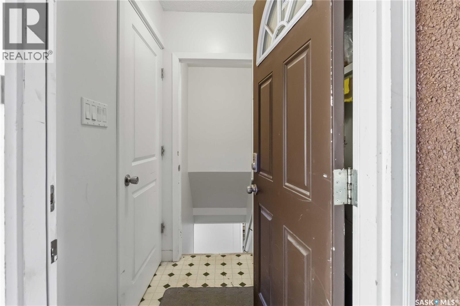1814 WILSON CRESCENT - 20