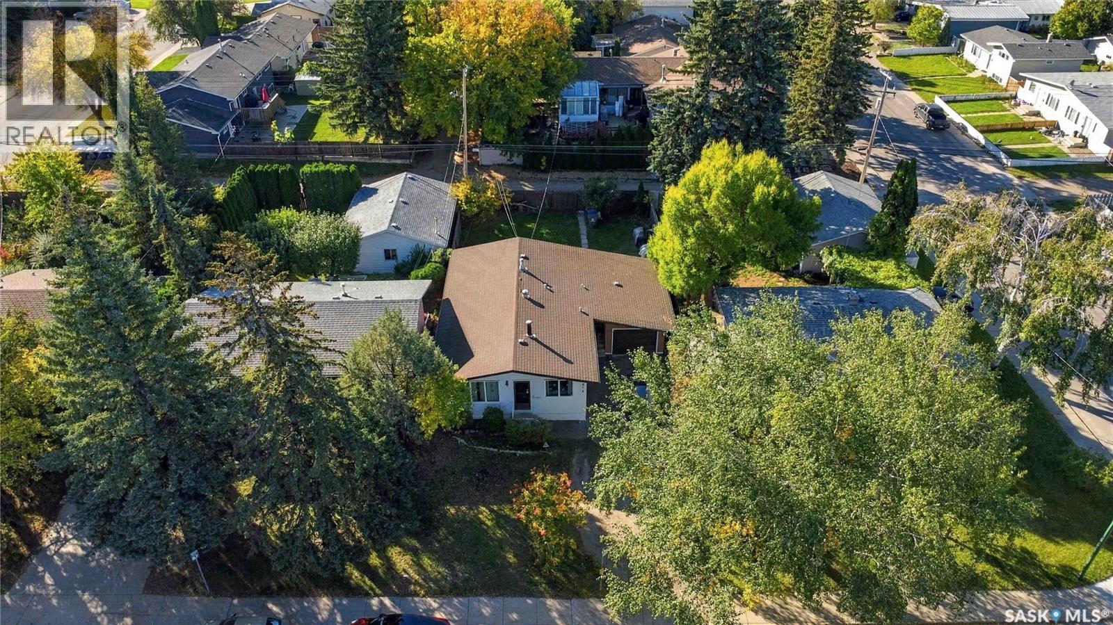 1814 WILSON CRESCENT - 25