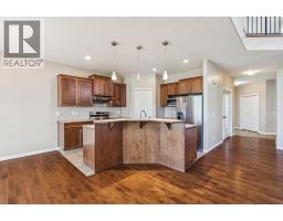 2pc Bathroom - 91 St Moritz Terrace Sw, Calgary, AB T3H5Y1 Photo 6