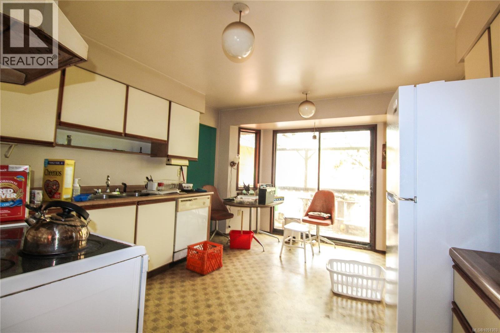 1102 Marchant Rd - 18