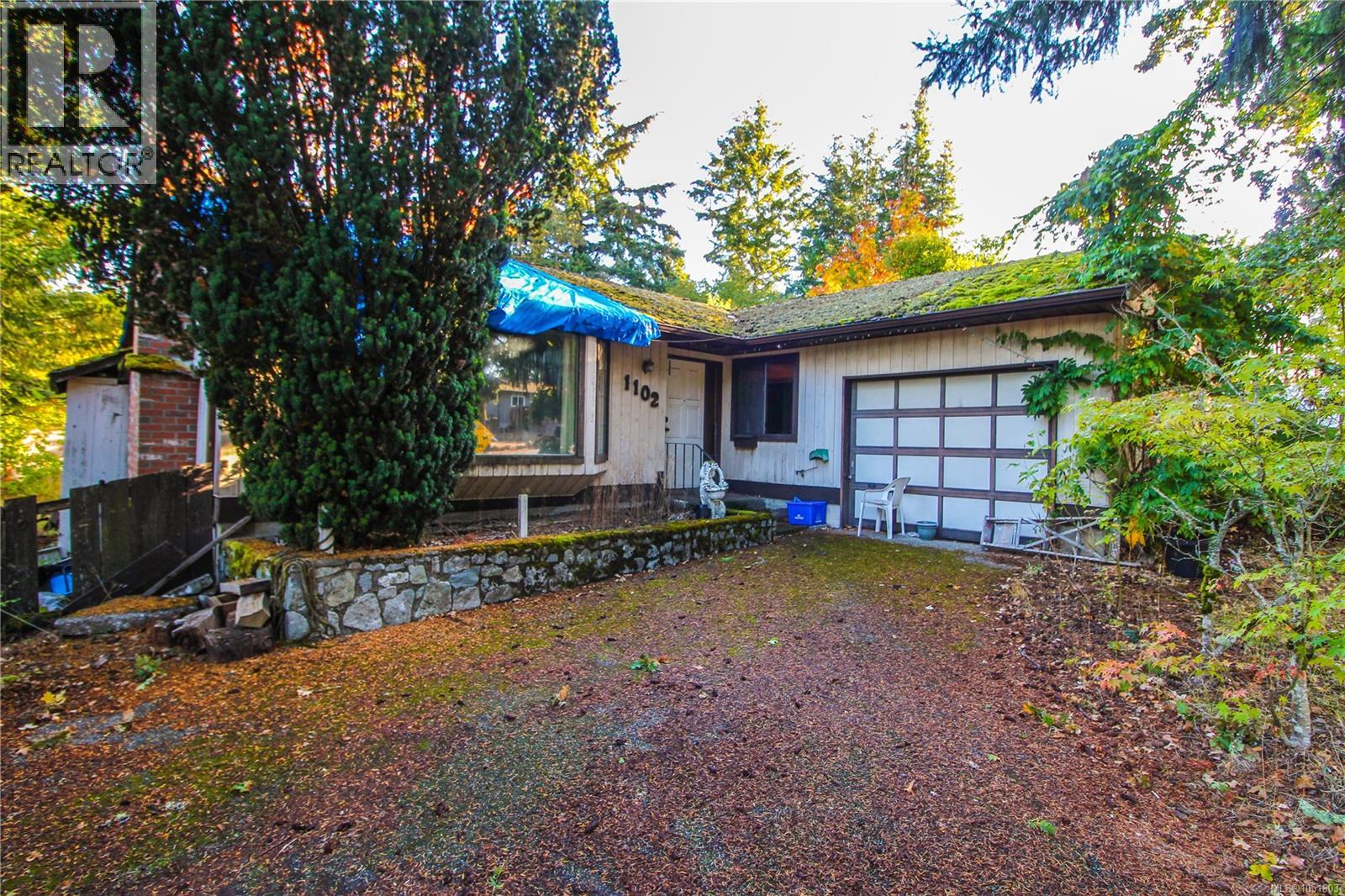 1102 Marchant Rd - 4