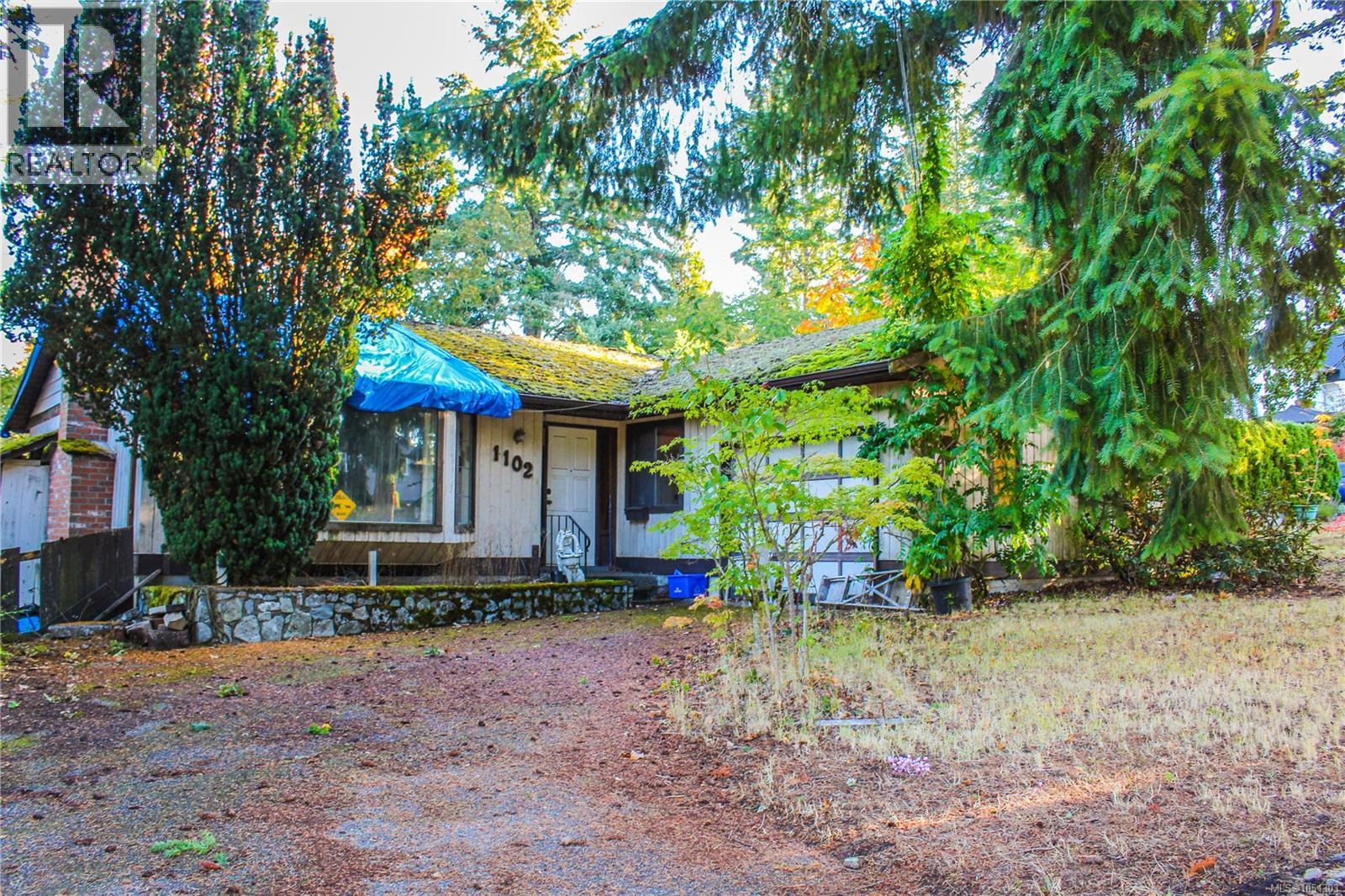 1102 Marchant Rd - 1