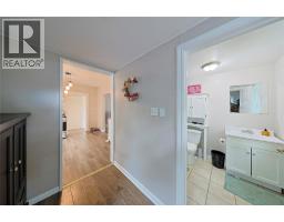 2pc Bathroom - 414 Davis Street, Sarnia, ON N7T1C3 Photo 7