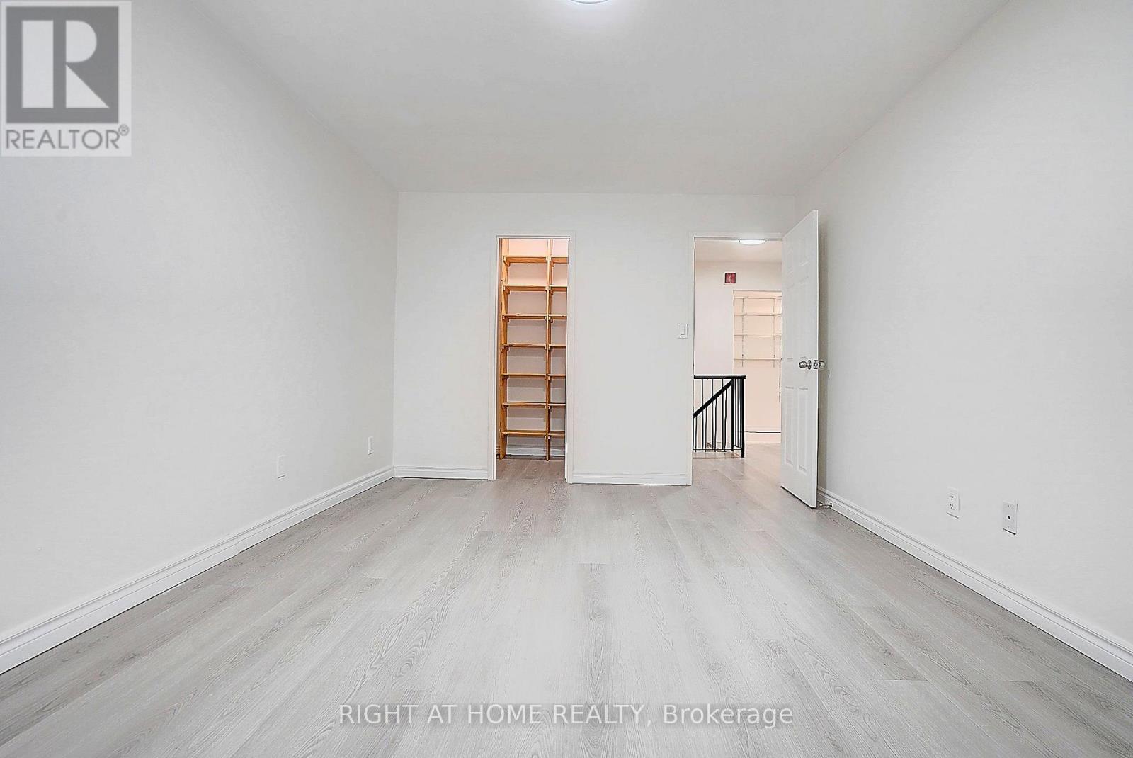 #109 3025 THE CREDIT WOODLANDS DRIVE - Image 13