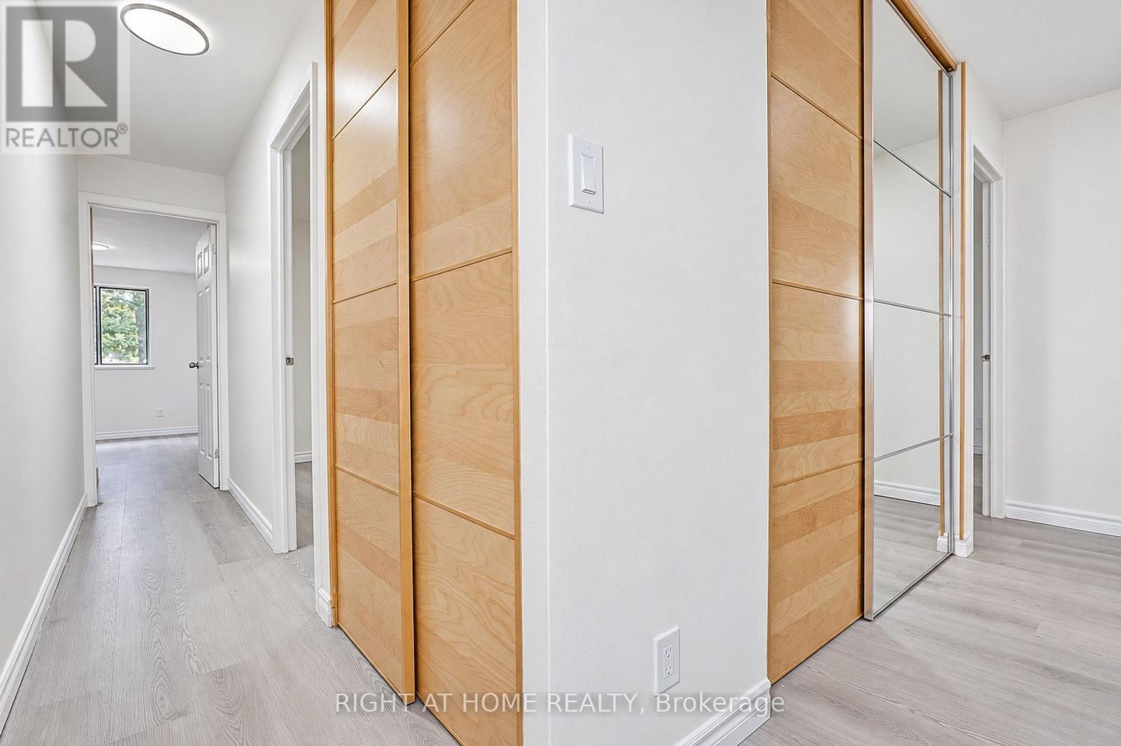 #109 3025 THE CREDIT WOODLANDS DRIVE - Image 12