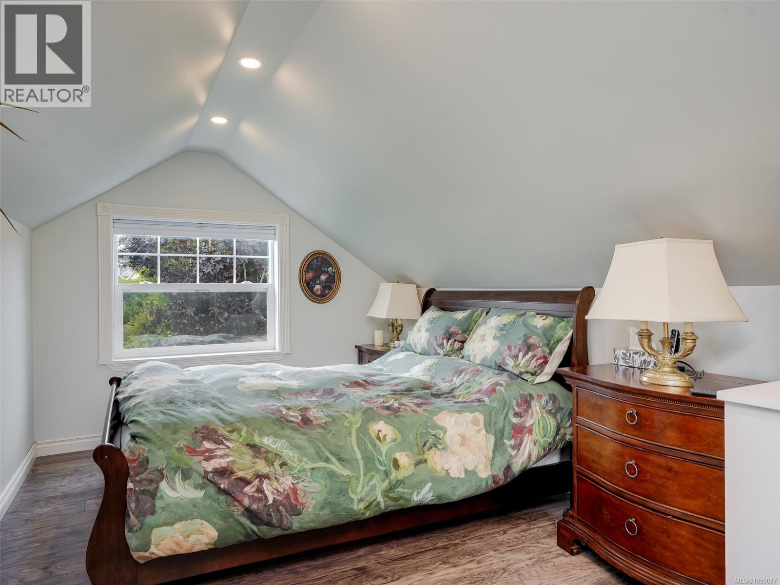  2390 Musgrave Street, Oak Bay