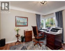 Primary Bedroom - 2390 Musgrave St, Oak Bay, BC V8R5Y2 Photo 12