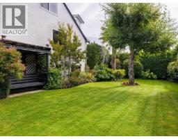2390 Musgrave St, Oak Bay, BC V8R5Y2 Photo 35