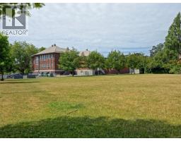 2390 Musgrave St, Oak Bay, BC V8R5Y2 Photo 44