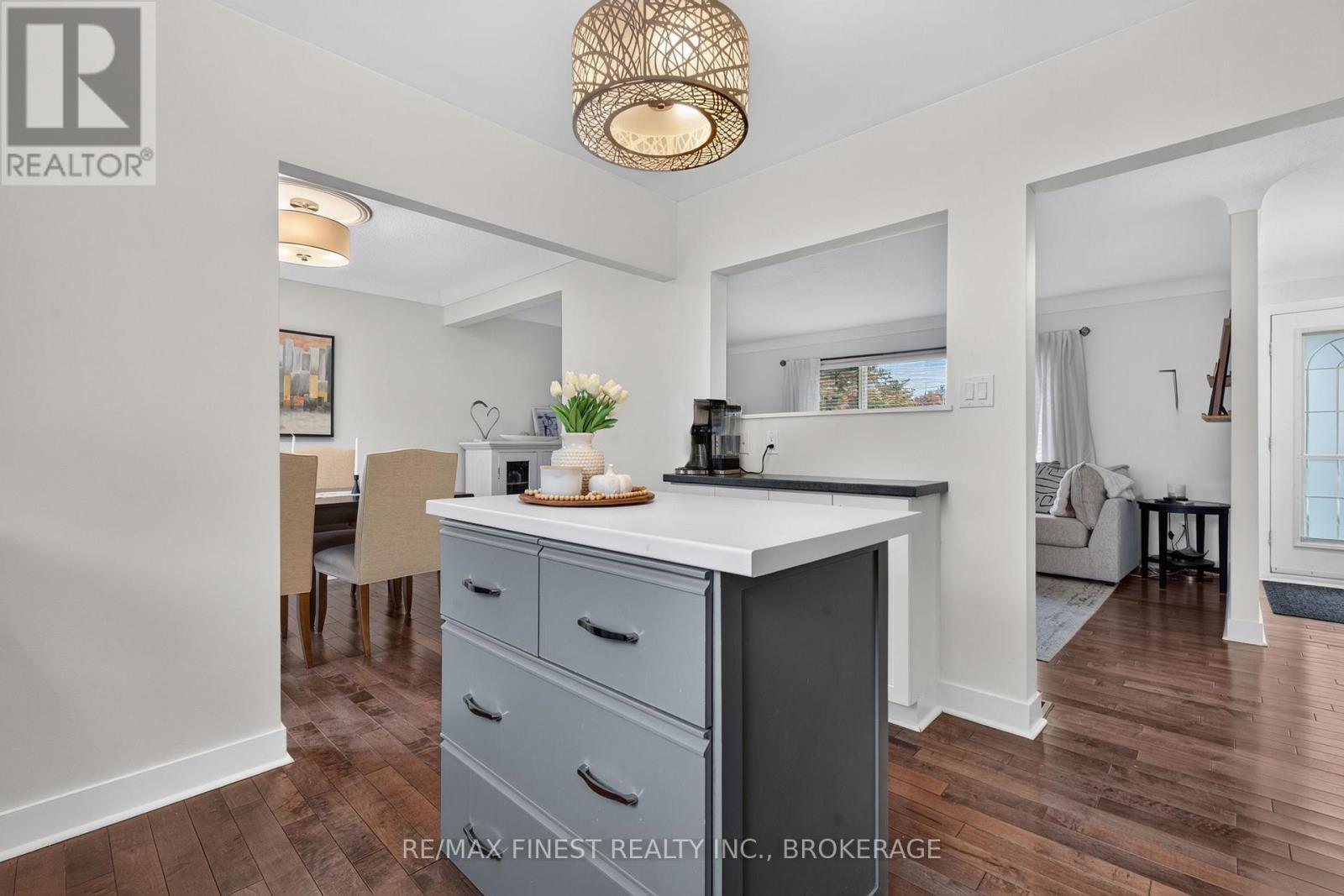 89 SUNSET BOULEVARD - Image 12