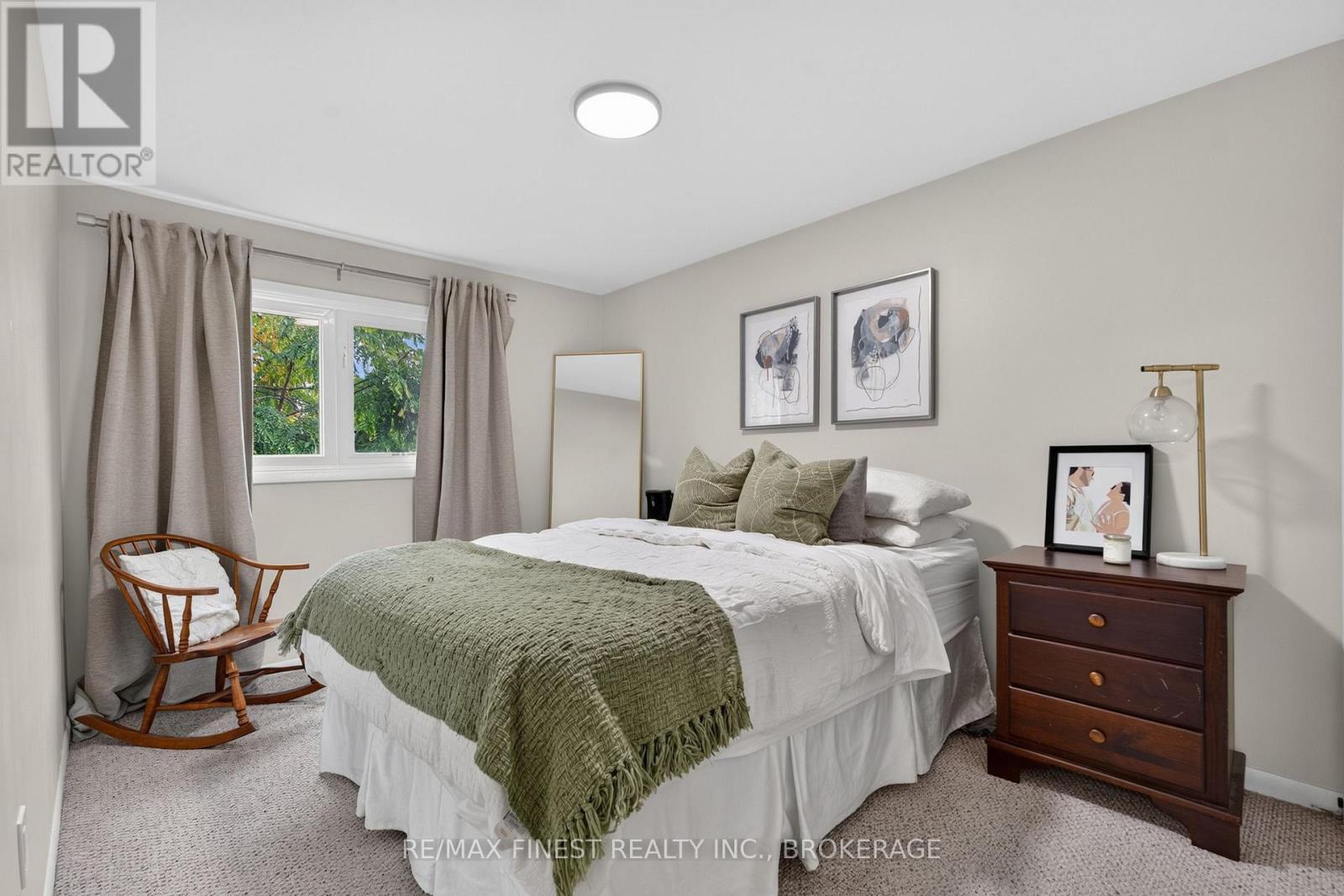 89 SUNSET BOULEVARD - Image 18