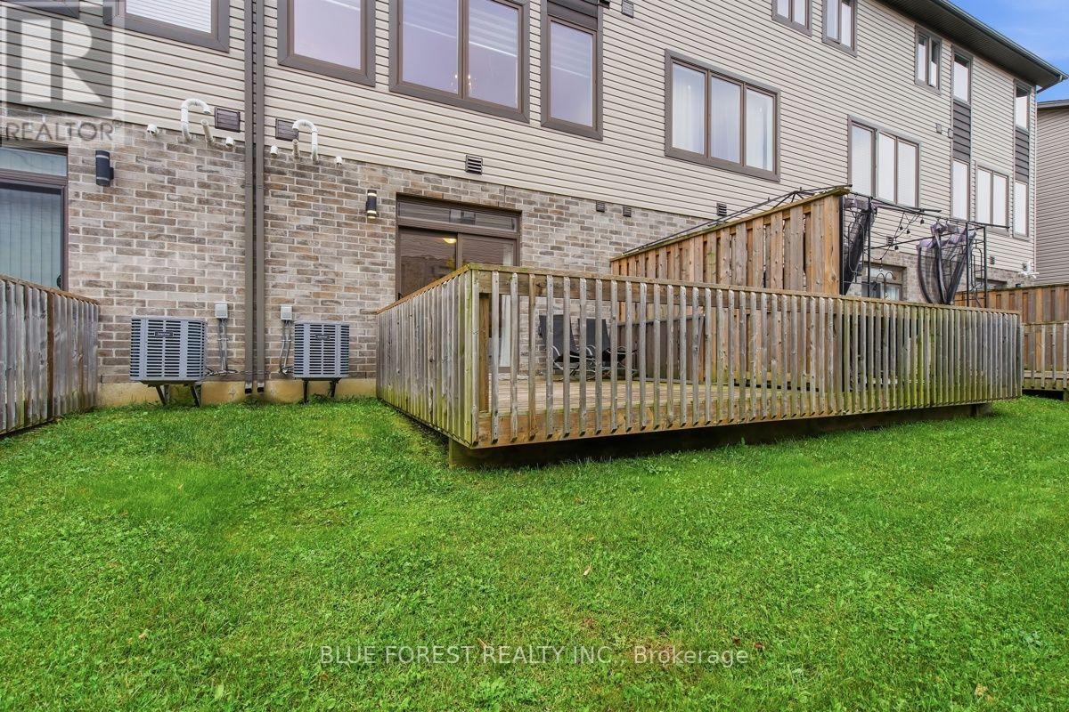 2112 MEADOWGATE BOULEVARD - Image 36
