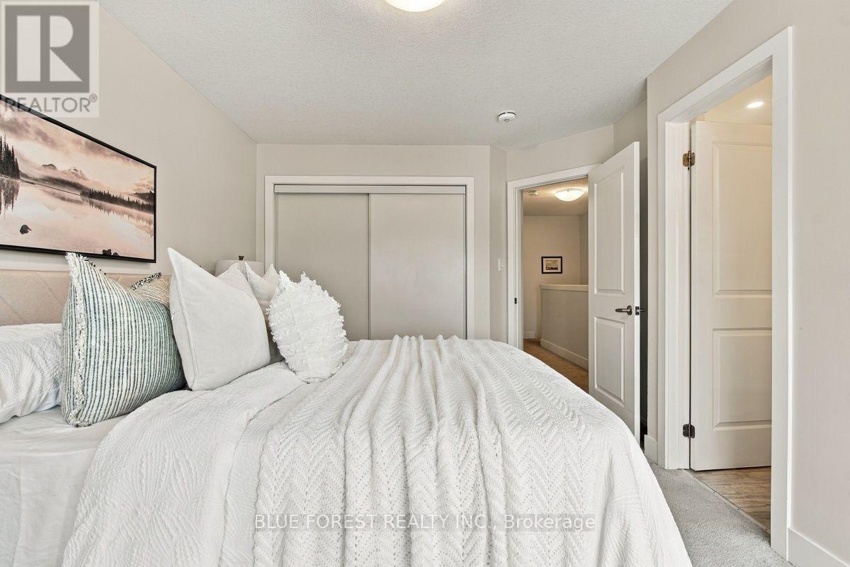 2112 Meadowgate Boulevard — photo 26