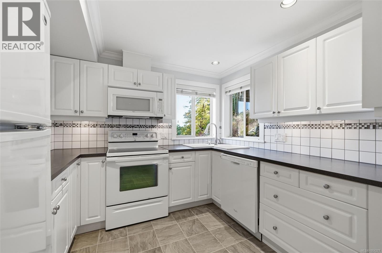 473 Nottingham Dr - Image 34