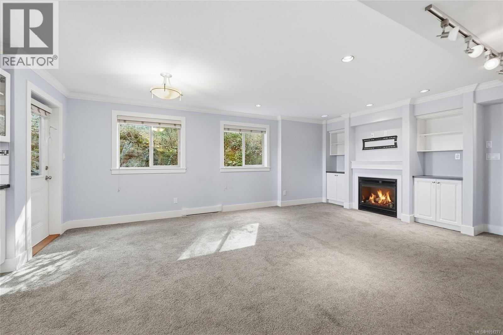 473 Nottingham Dr - 32