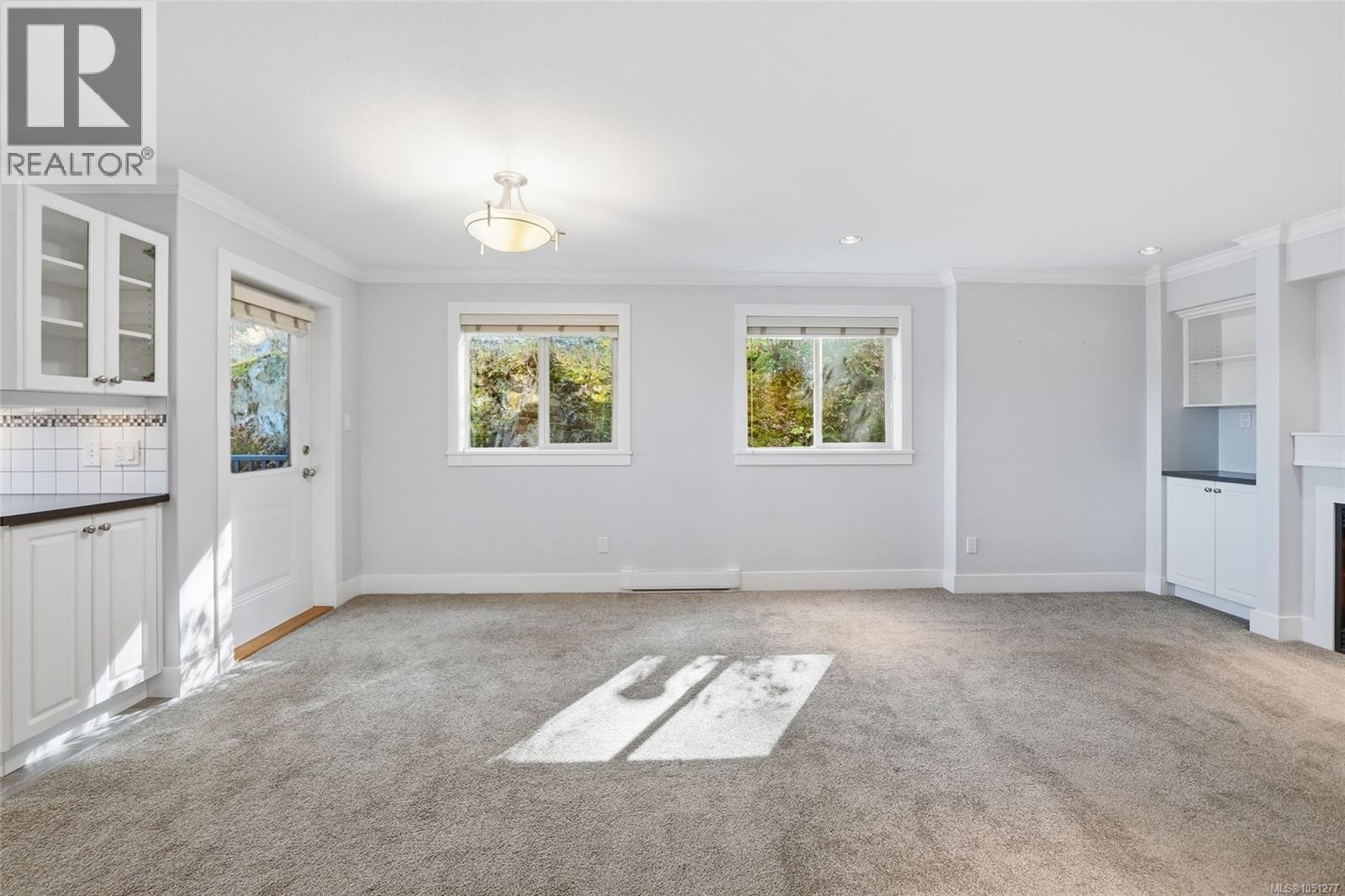 473 Nottingham Dr - 35