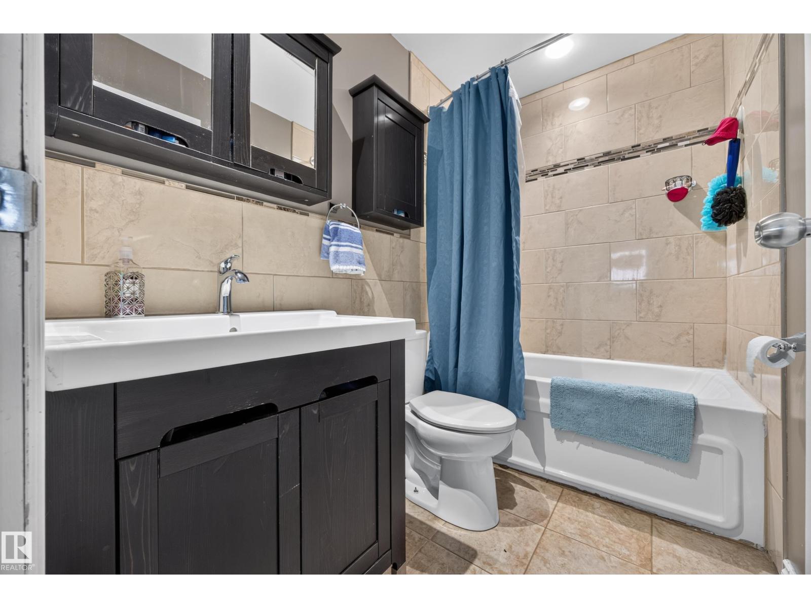 51 CHUNGO DR - 24