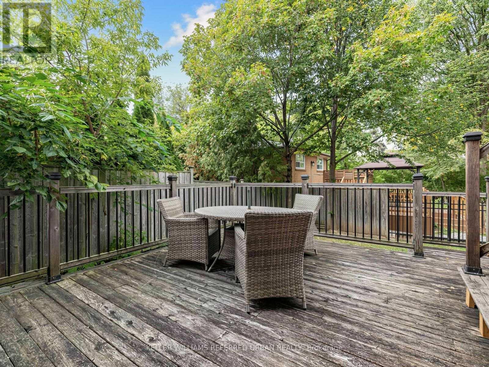 212 EMPRESS AVENUE - 40