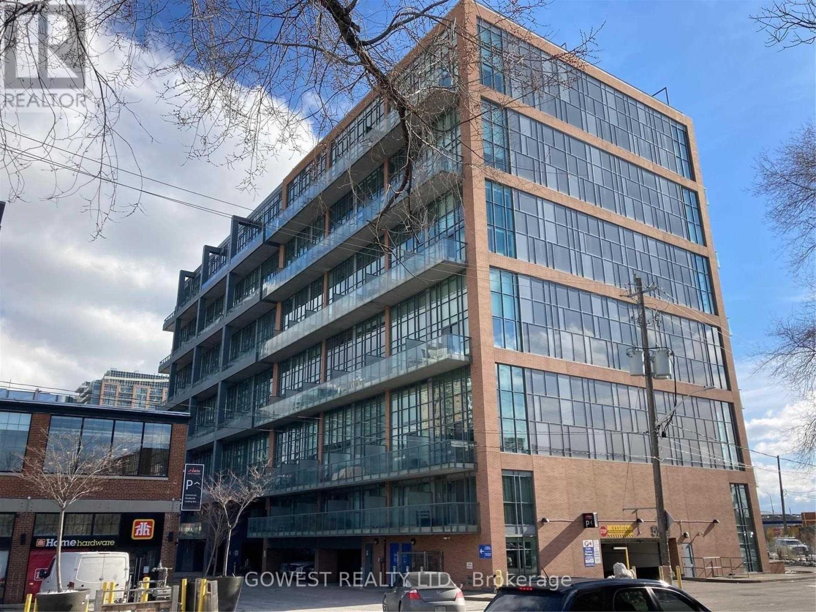 743 - 5 HANNA AVENUE