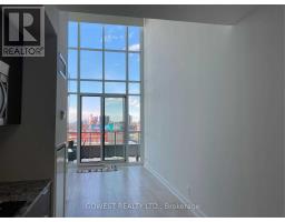 Laundry room - 743 - 5 Hanna Avenue, Toronto, ON M6K1W8 Photo 6