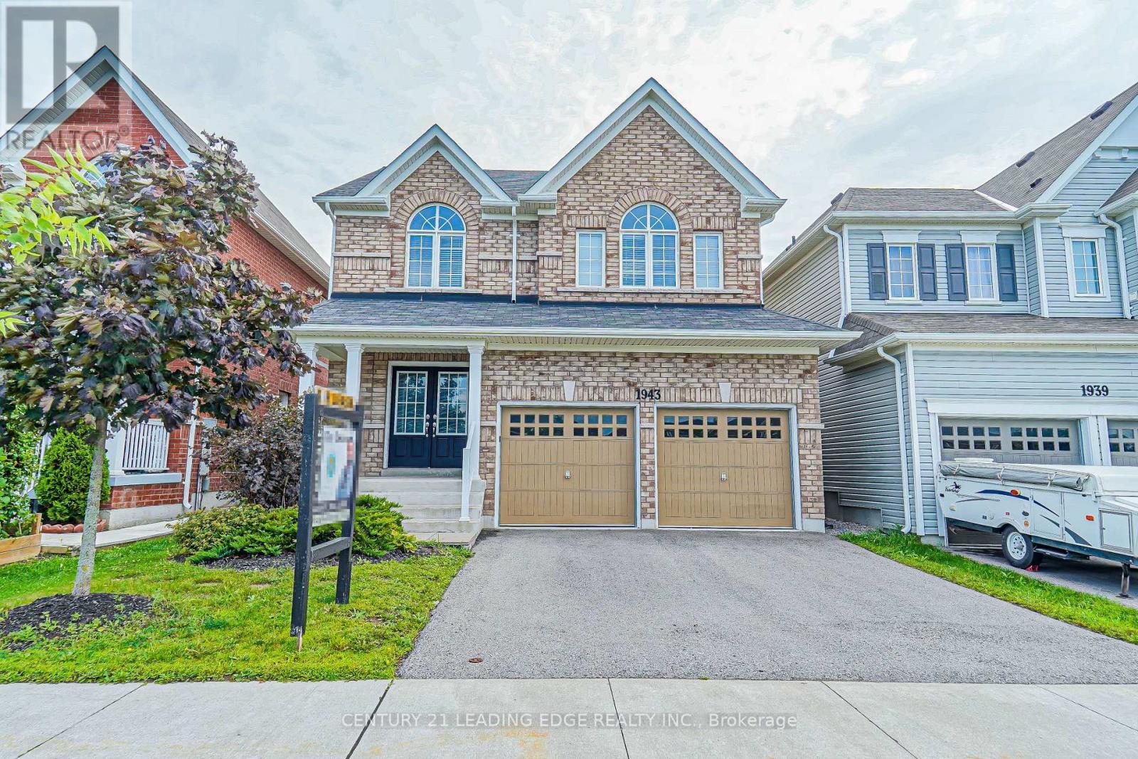 1943 Arborwood Drive, Oshawa, ON photo 1