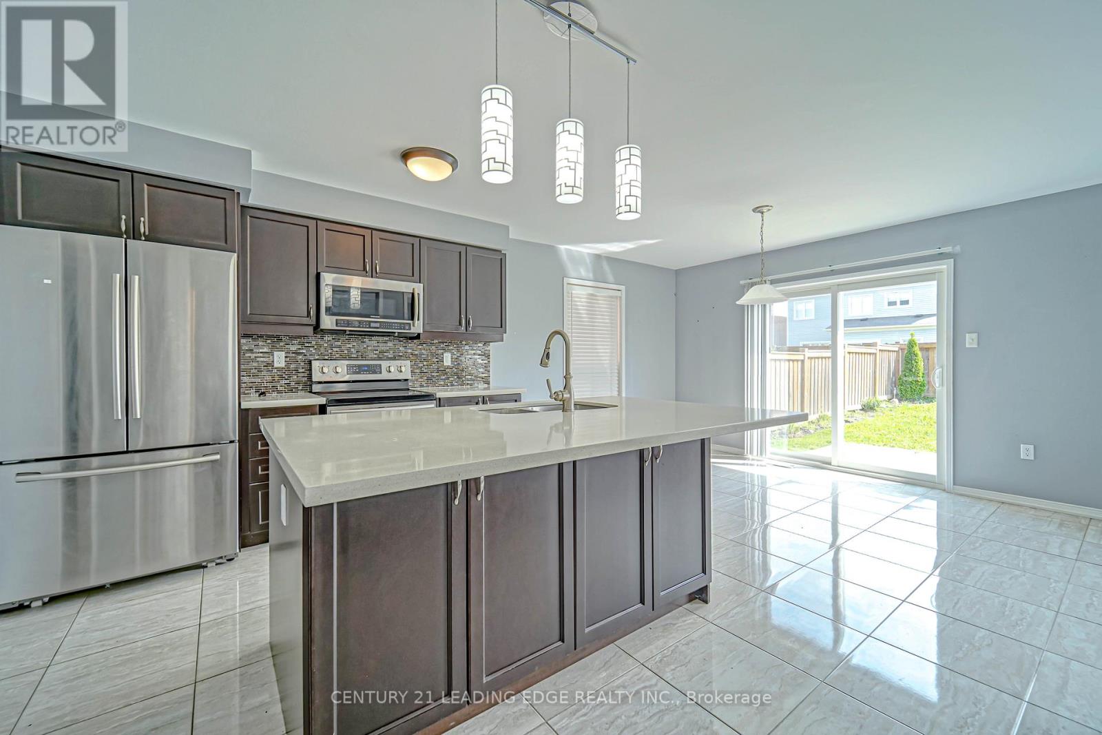 1943 Arborwood Drive, Oshawa, ON photo 7