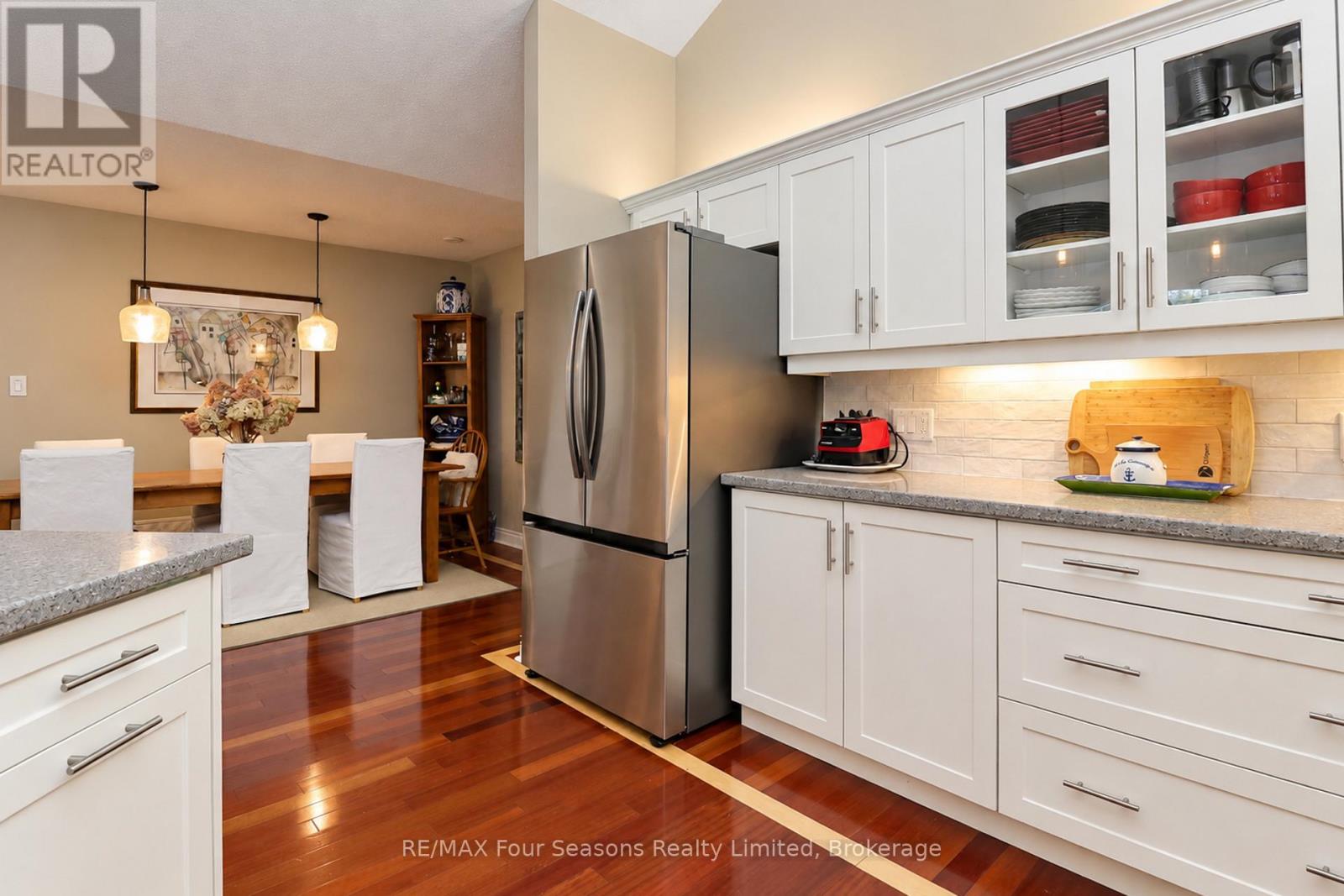 44 GREEN BRIAR Drive, Collingwood photo 22