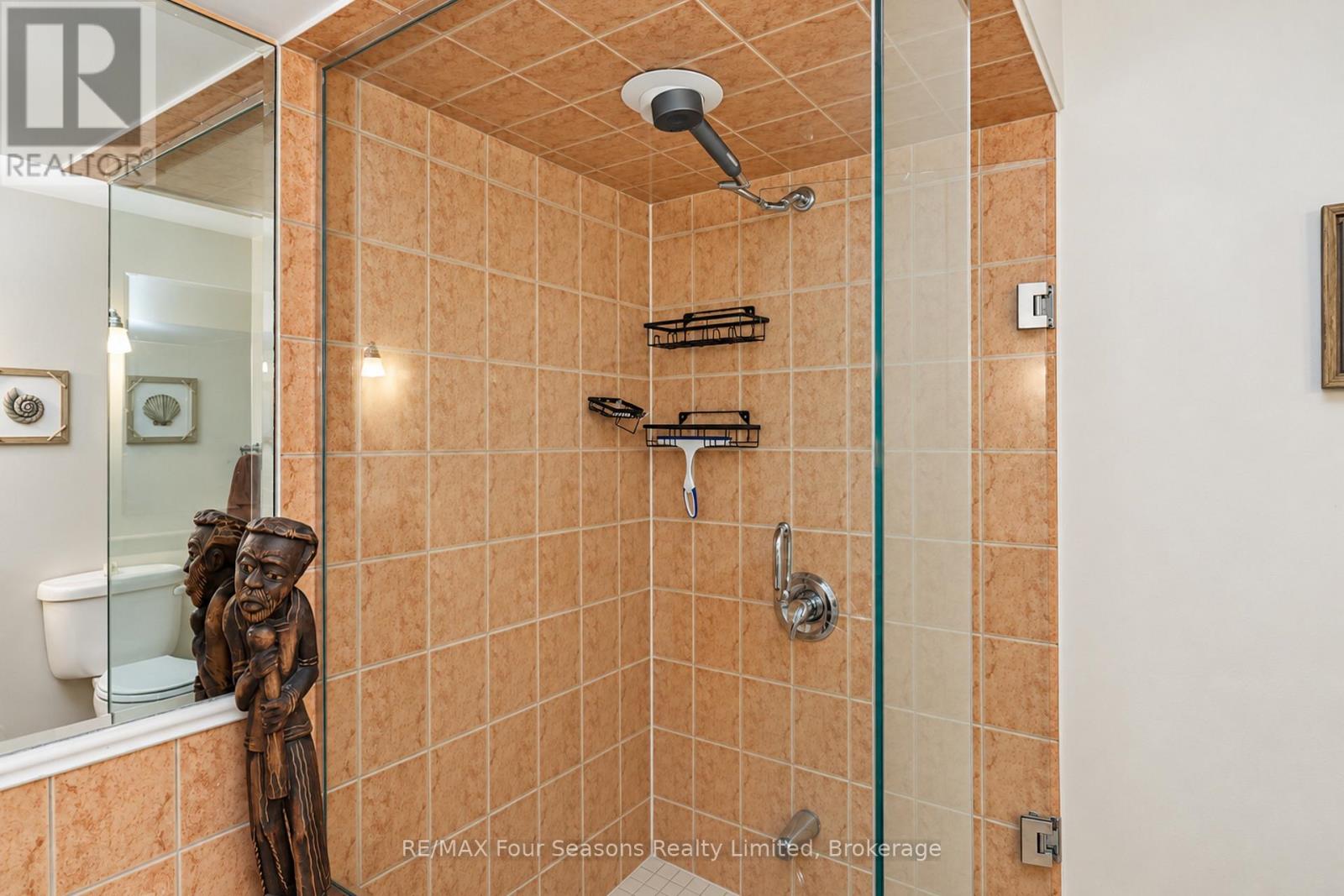 44 GREEN BRIAR Drive, Collingwood photo 39