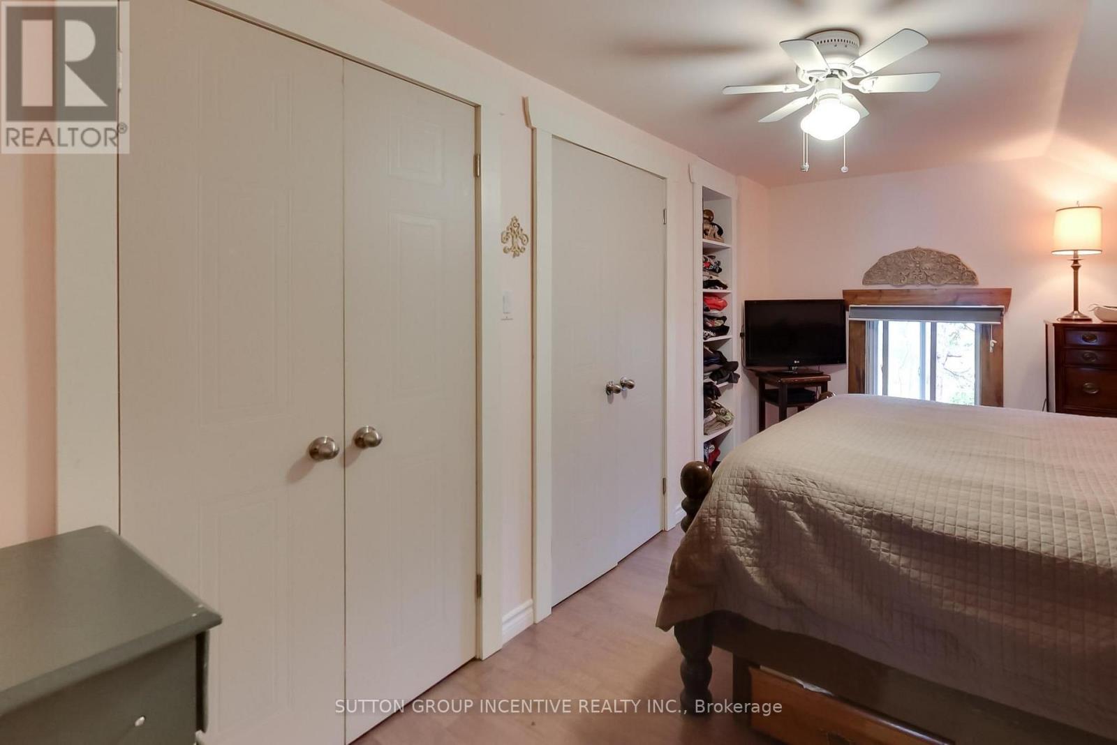 1724 Penetanguishe Road, Springwater photo 23