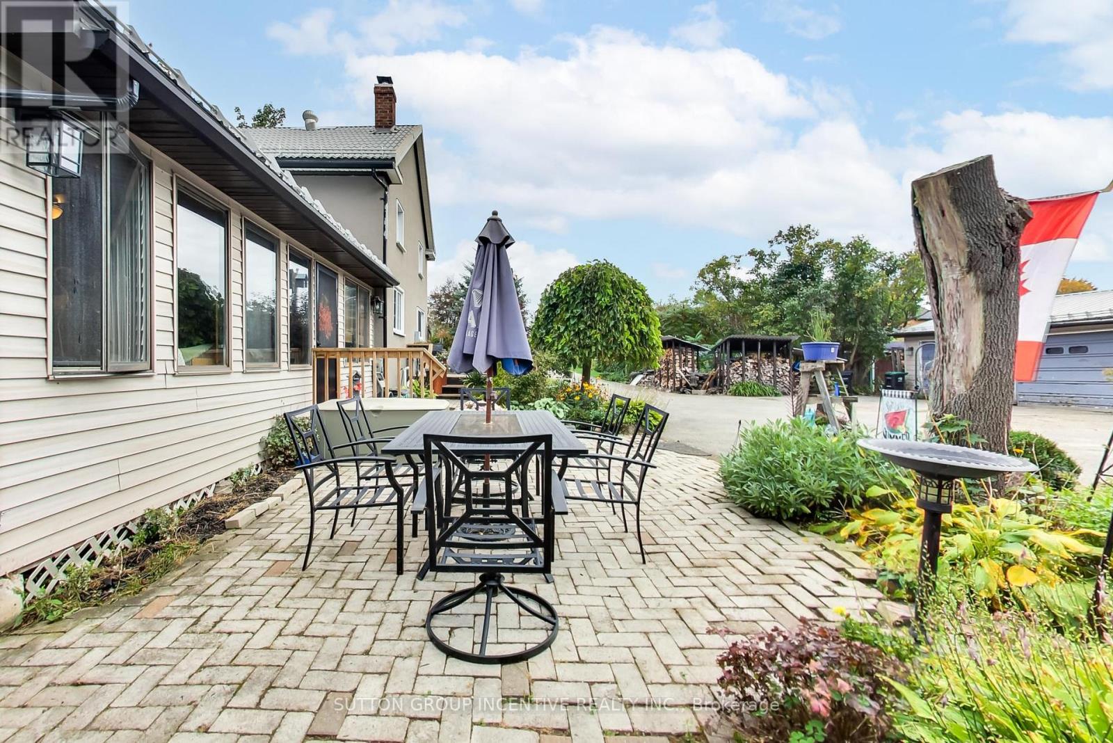 1724 PENETANGUISHENE ROAD - 29