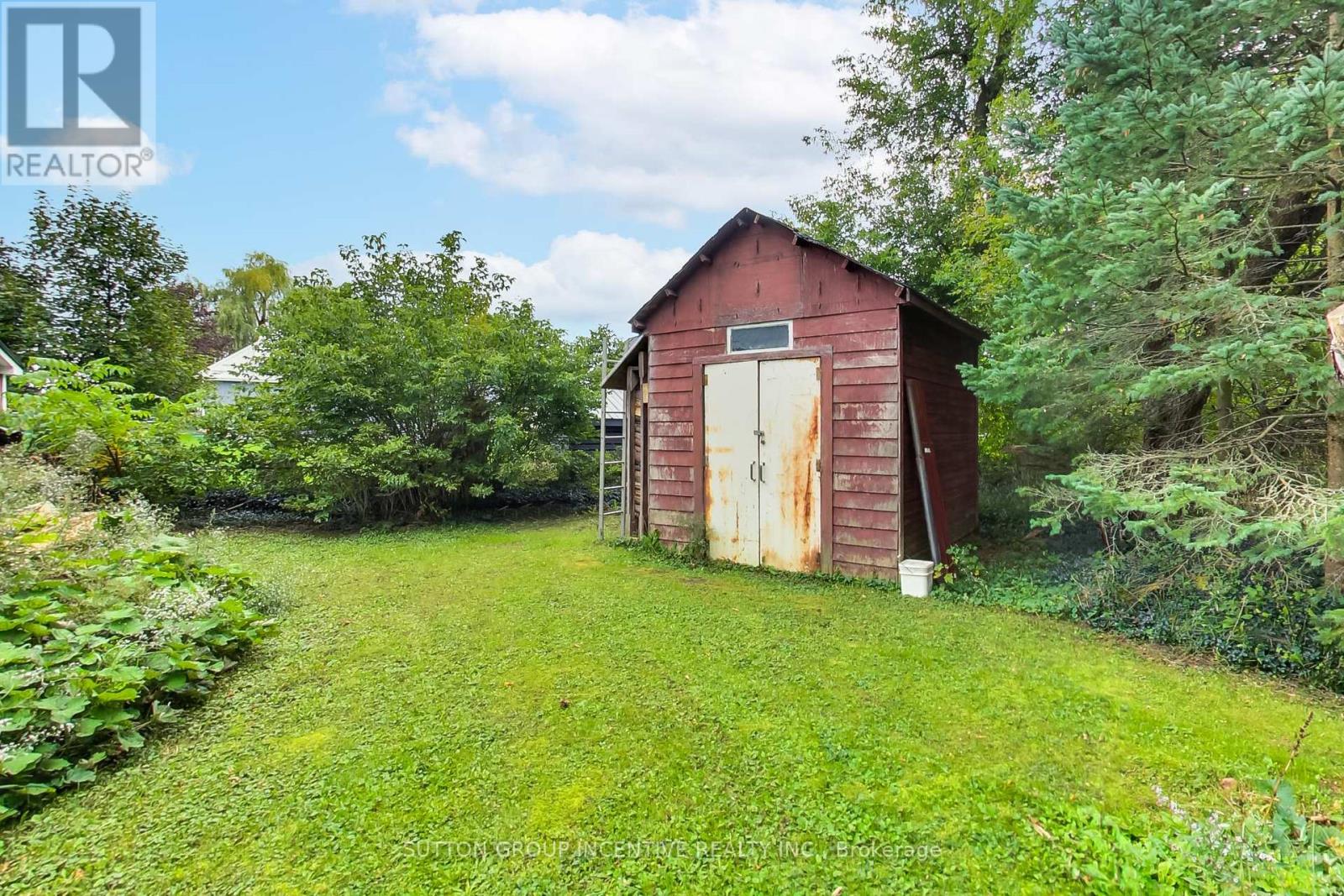 1724 PENETANGUISHENE ROAD - 34