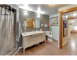 1724 Penetanguishene Road, Springwater, ON L9X1Z4 Photo 26