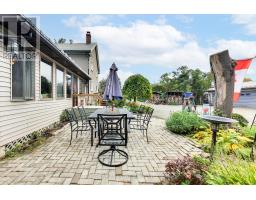 1724 Penetanguishene Road, Springwater, ON L9X1Z4 Photo 29