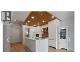 6xx 6687 Nelson Avenue, West Vancouver, BC V7W2B2 Photo 6