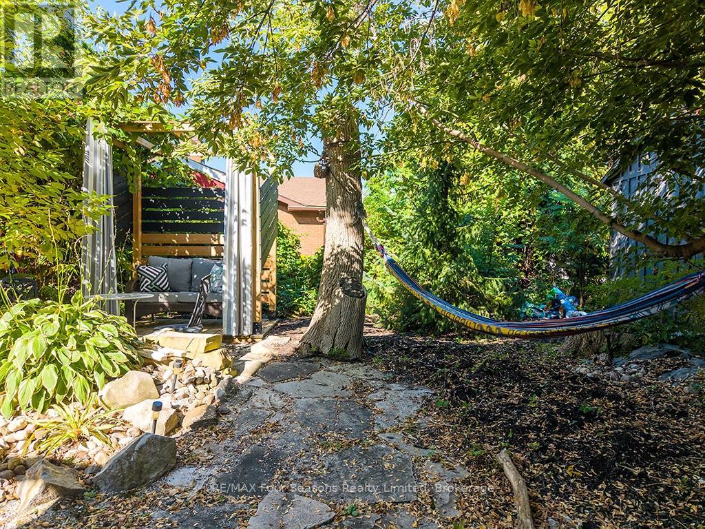 190 LAKESHORE ROAD E - 27
