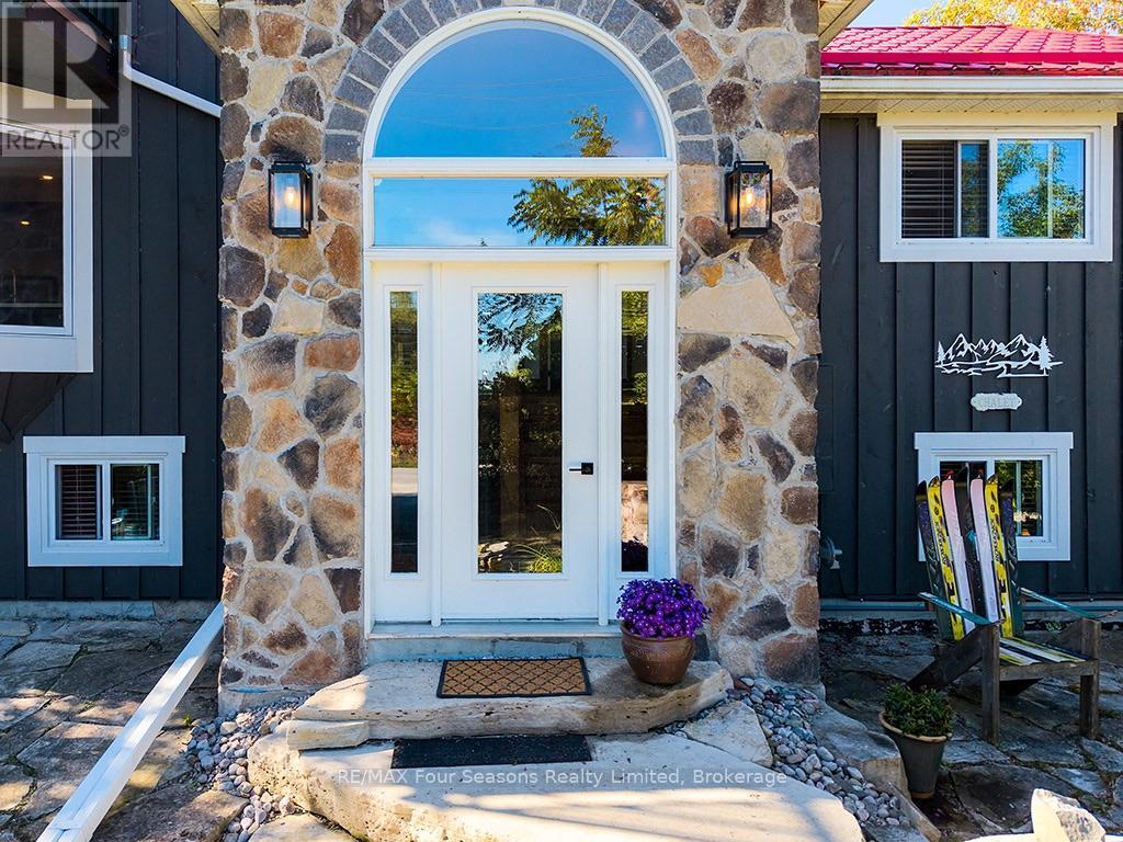 190 LAKESHORE ROAD E - 6