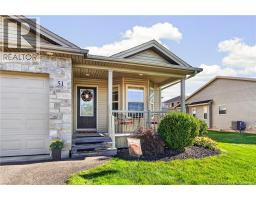 51 Thornhill Crescent, photo 2