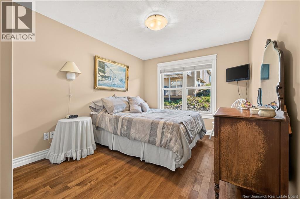 51 Thornhill Crescent - 29