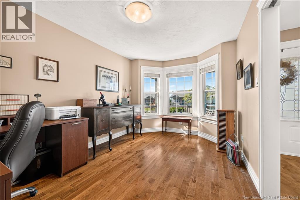 51 Thornhill Crescent - 35