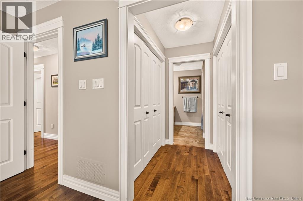 51 Thornhill Crescent - Image 24
