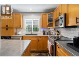 Kitchen - 2071 Saras Way, Nanaimo, BC V9X1K6 Photo 9