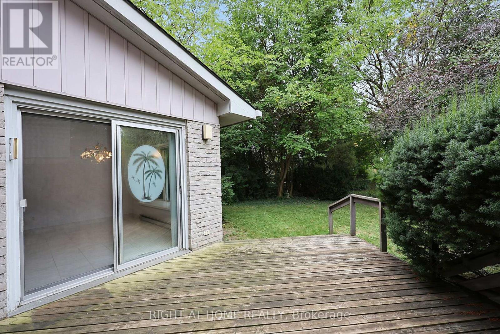 50 MAYVERN CRESCENT - 32