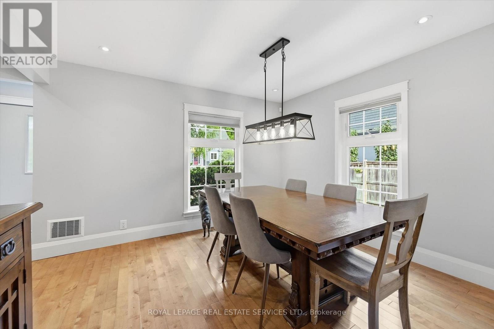 32 ANDERSON STREET - Image 14