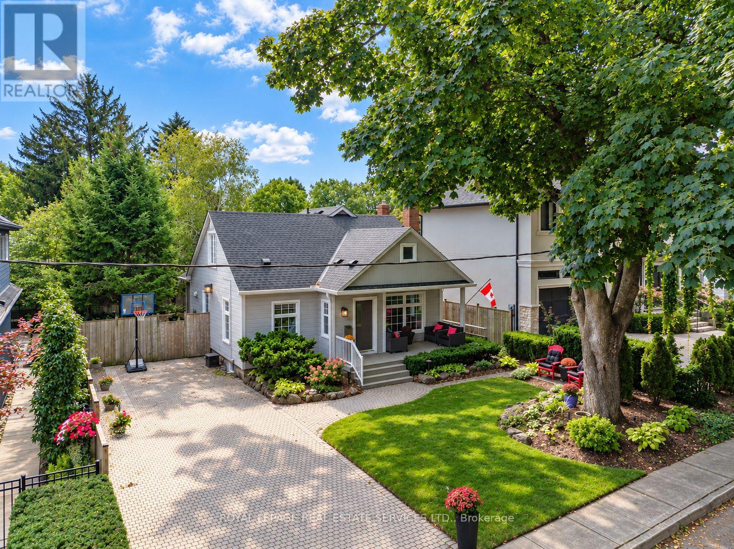 32 ANDERSON STREET - 2