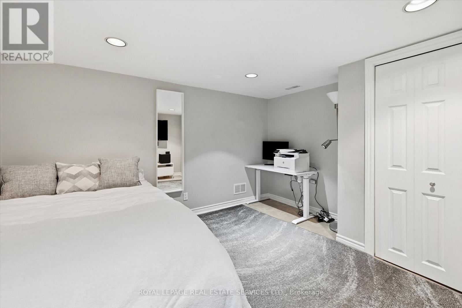 32 ANDERSON STREET - Image 34