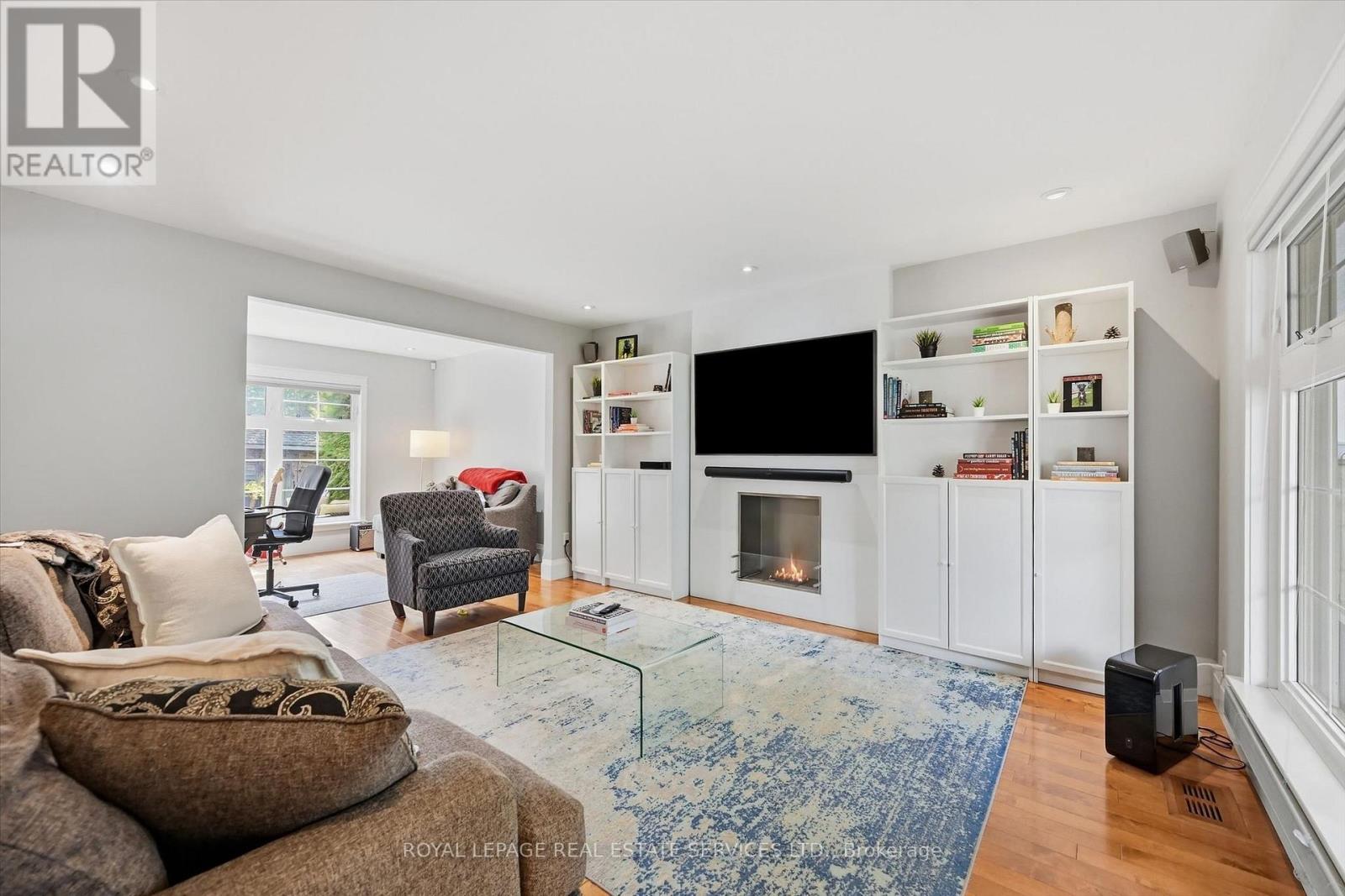 32 ANDERSON STREET - Image 8