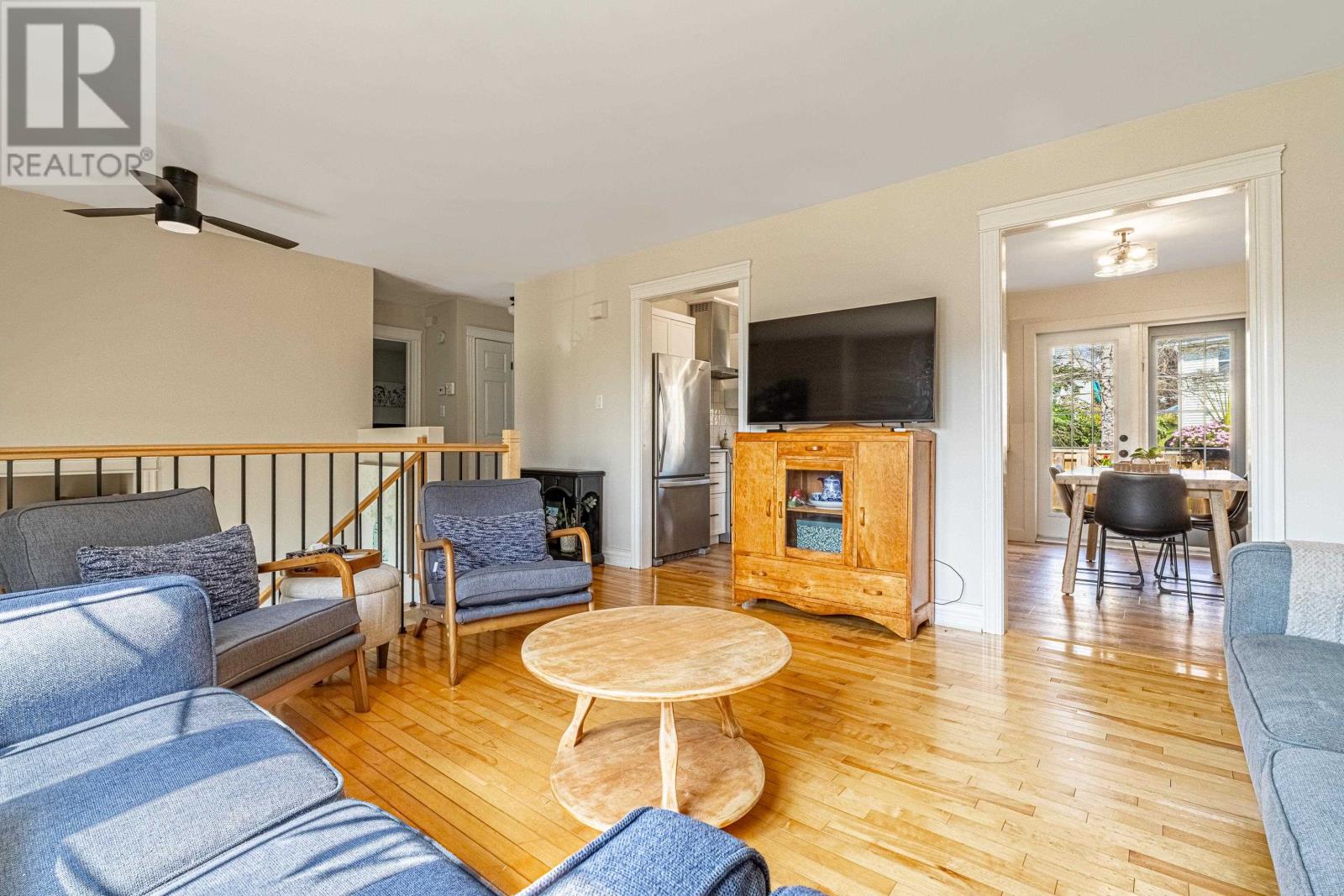 200 WESTRIDGE Crescent - Image 9