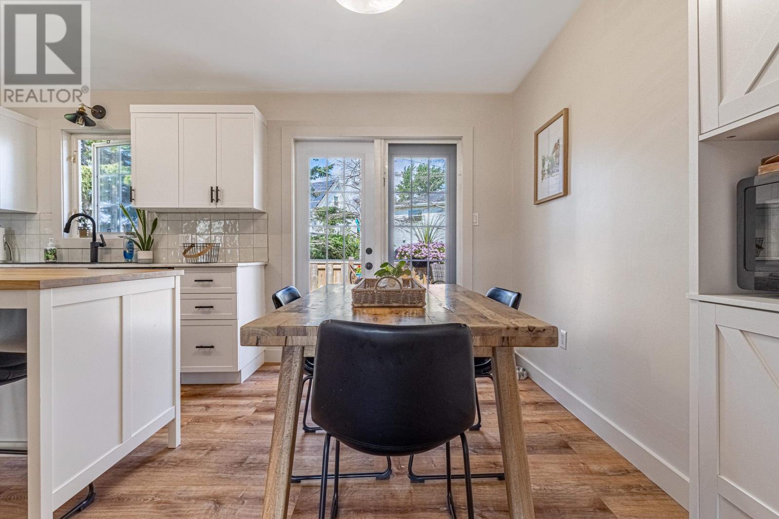 200 WESTRIDGE Crescent - Image 13